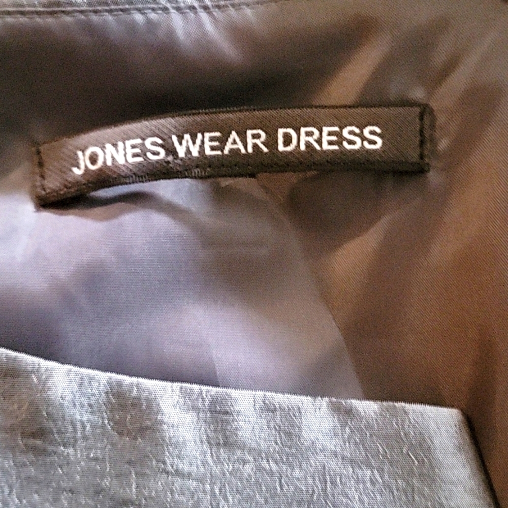 Jones New York: Grey Sleeveless,Lined, V-Neck, Knee Length Formal - Picture 6 of 7